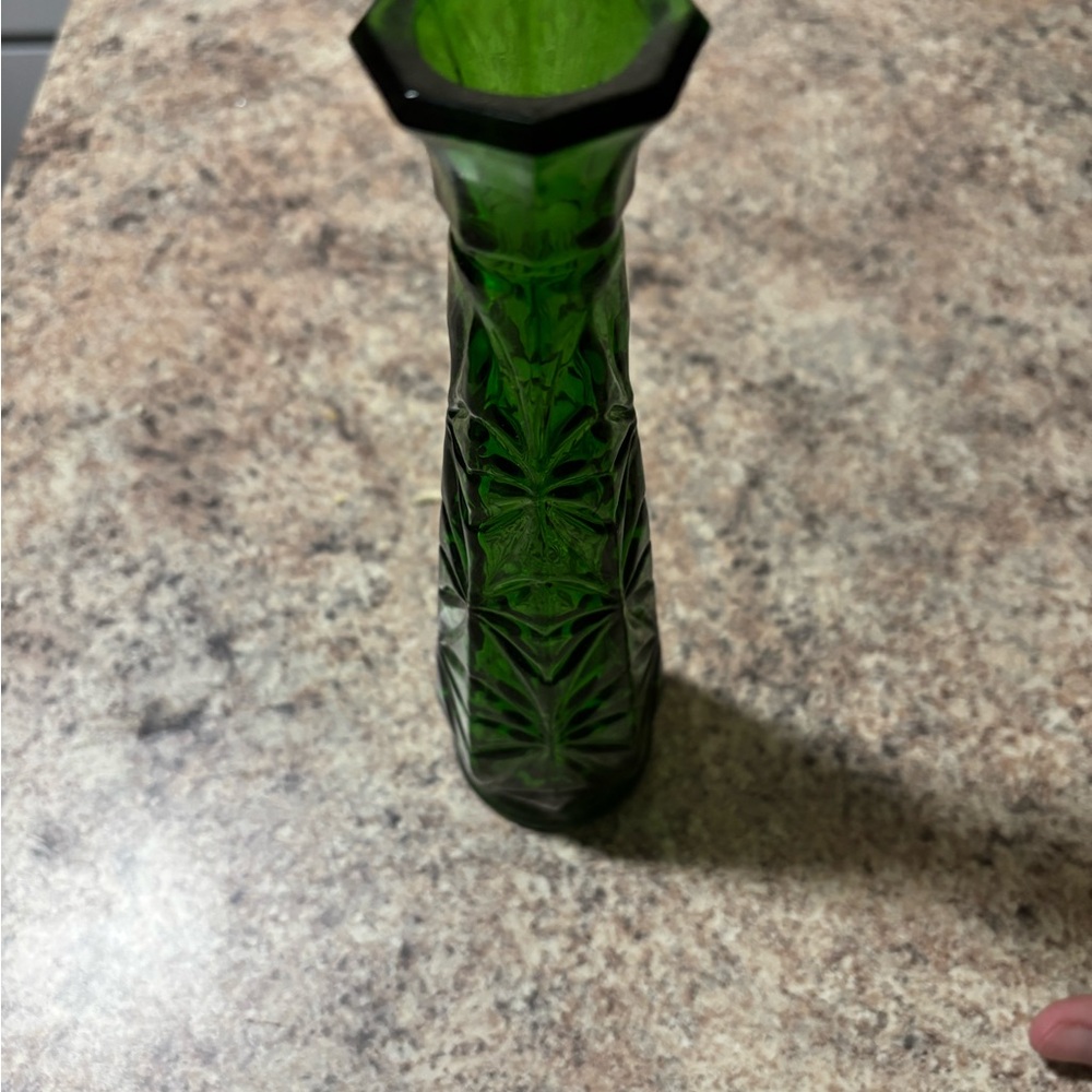 Emerald Green Textured Glass Vase with Nature-Inspired Design